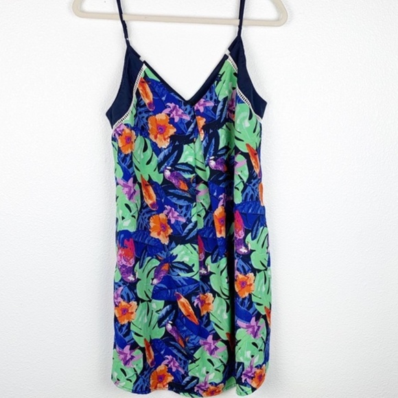 Adelyn Rae Hawaiian Print Crepe Dress - Picture 5 of 9